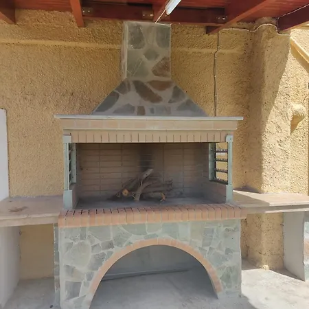 Friends / Family Relaxing Country House, Chalkida * Mitikas