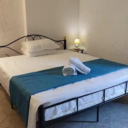 Friends / Family Relaxing Country House, Chalkida Holiday home