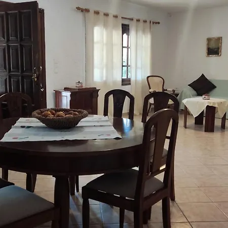 Friends / Family Relaxing Country House, Chalkida * Mitikas
