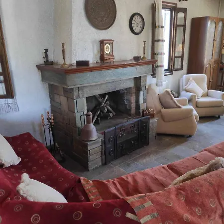 Friends / Family Relaxing Country House, Chalkida Holiday home