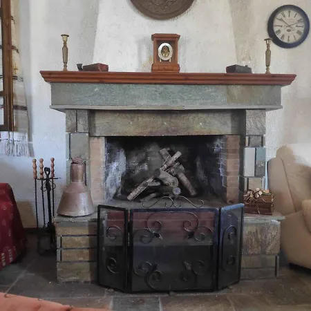 Friends / Family Relaxing Country House, Chalkida Mitikas